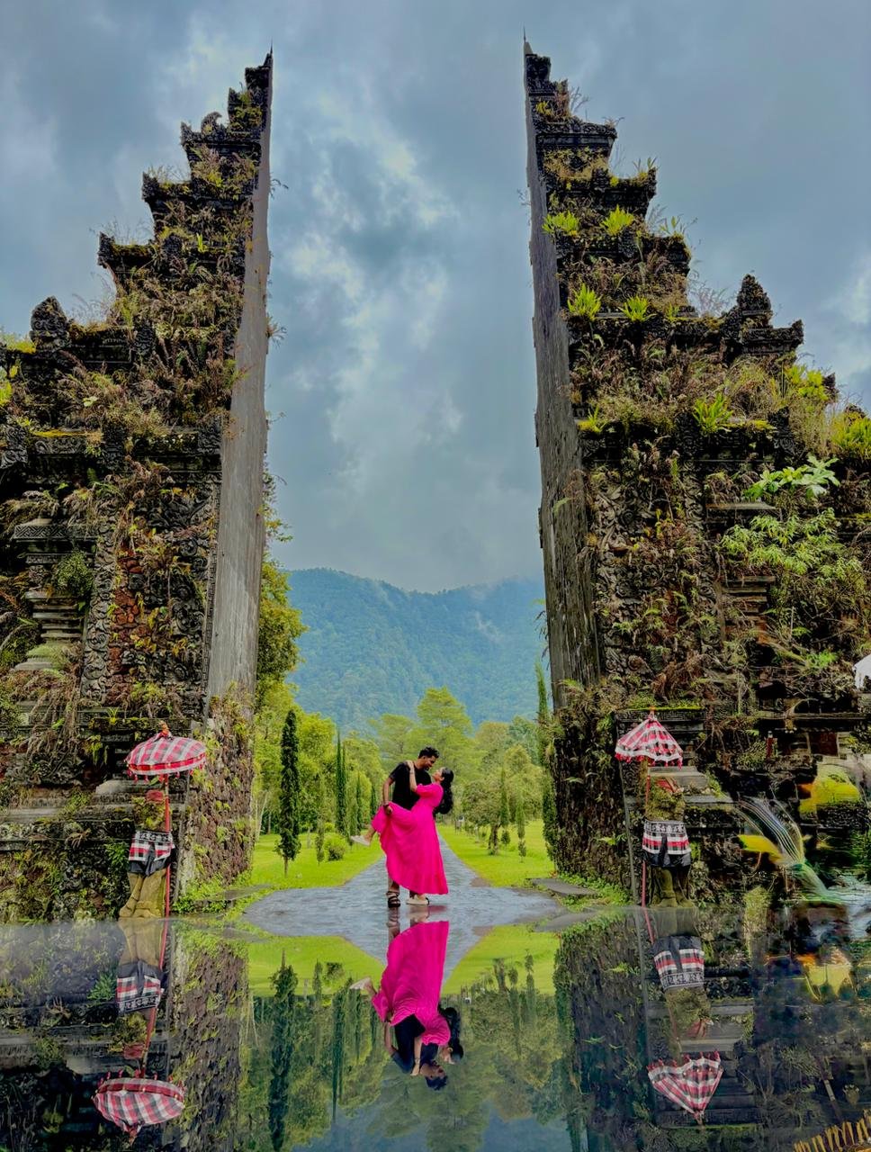 Travel moment